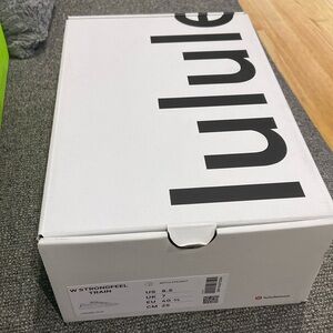 Size 8.5 lulu lemon w strongfeel train training shoes brand new never worn